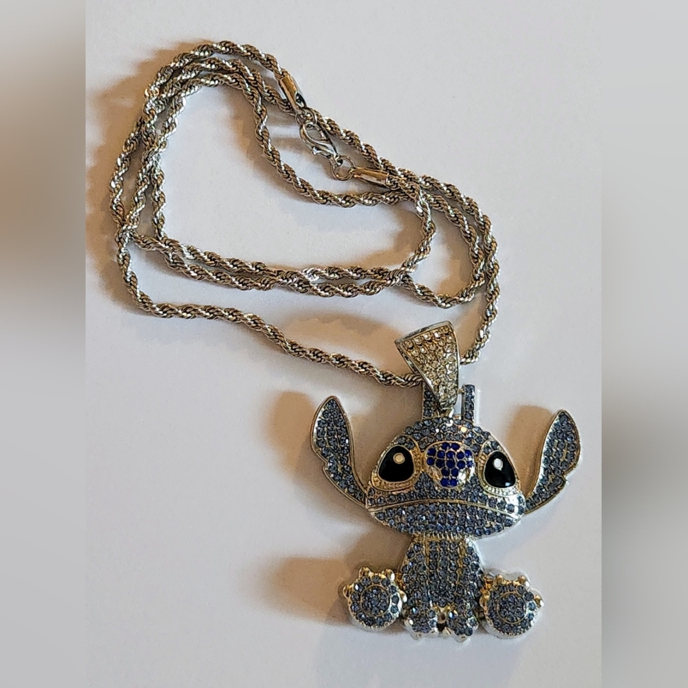LILO & STICH Silver Tone Necklace.. - Picture 9 of 11